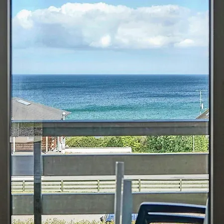 Apartment 4 Person In *