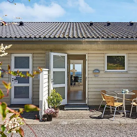 Appartement Scenic Seaside Retreat In Sandkas-by Traum *