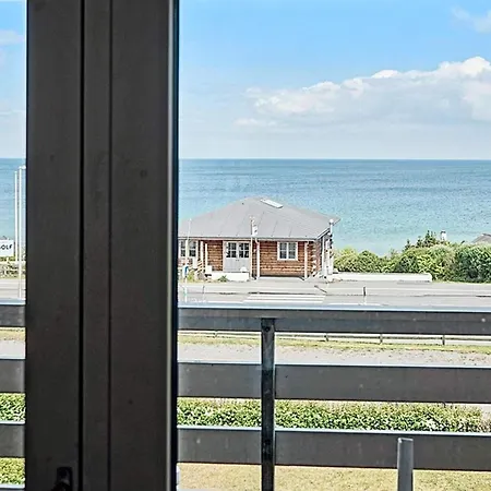 Scenic Seaside Retreat In Sandkas-by Traum