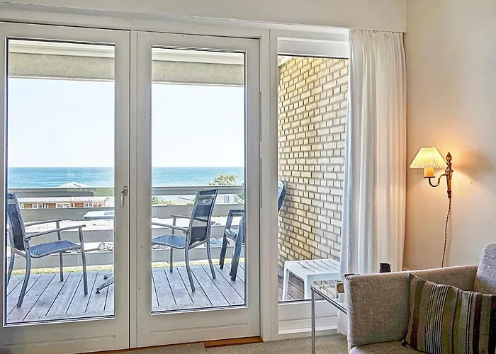 Scenic Seaside Retreat In Sandkas-by Traum Allinge-Sandvig